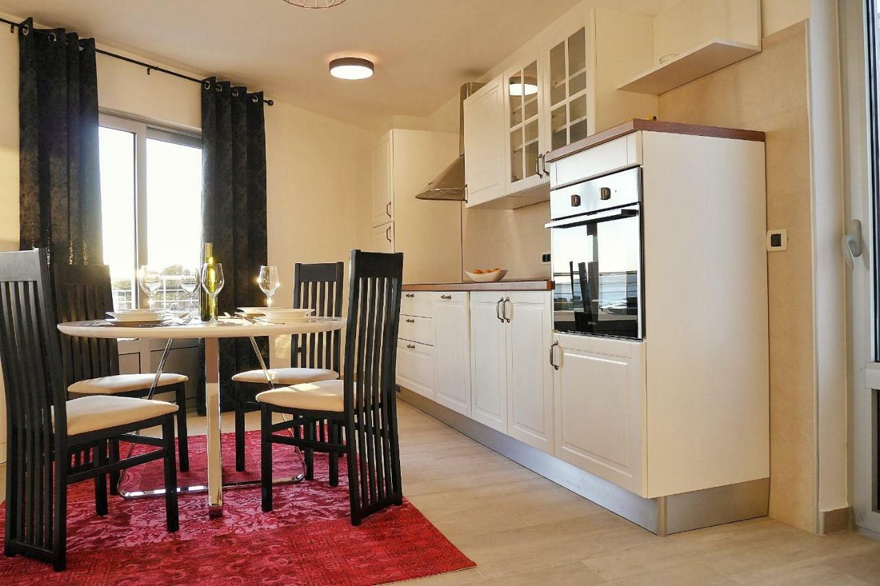 Apartments Mario Migros Makarska Ngoại thất bức ảnh