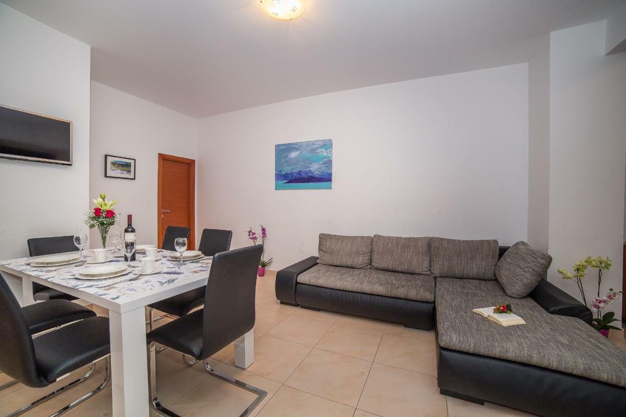 Apartments Mario Migros Makarska Ngoại thất bức ảnh